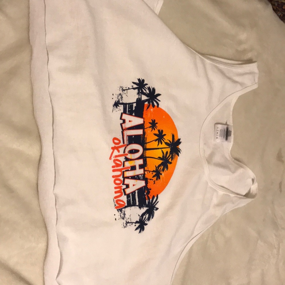 cropped tee